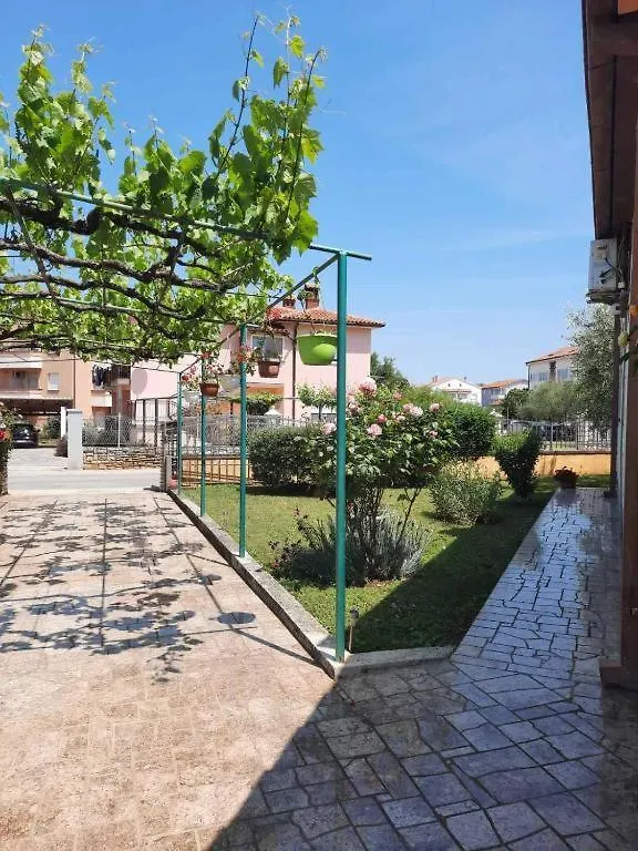 Roberto Hotel Fazana Guest house